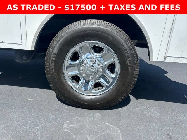 Used 2022 RAM 2500 Tradesman w/ Chrome Appearance Group RWD image 8