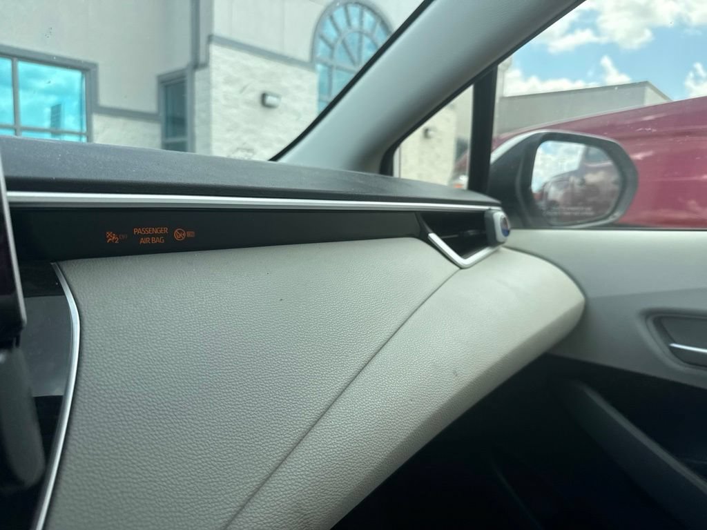 Used 2020 Toyota Corolla LE FWD image 7