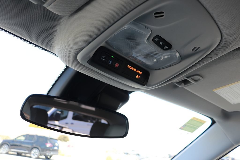 Used 2025 Chevrolet TrailBlazer LT FWD image 26