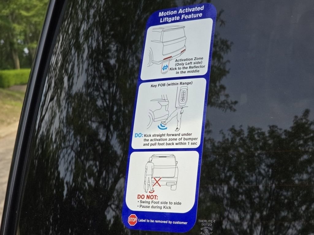 New 2025 INFINITI QX80 Luxe w/ Cargo Package image 14