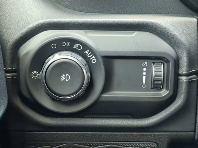 New 2026 Jeep Wrangler Unlimited Sahara AWD/4WD image 30