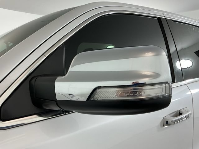Used 2022 RAM 1500 Limited AWD/4WD image 11