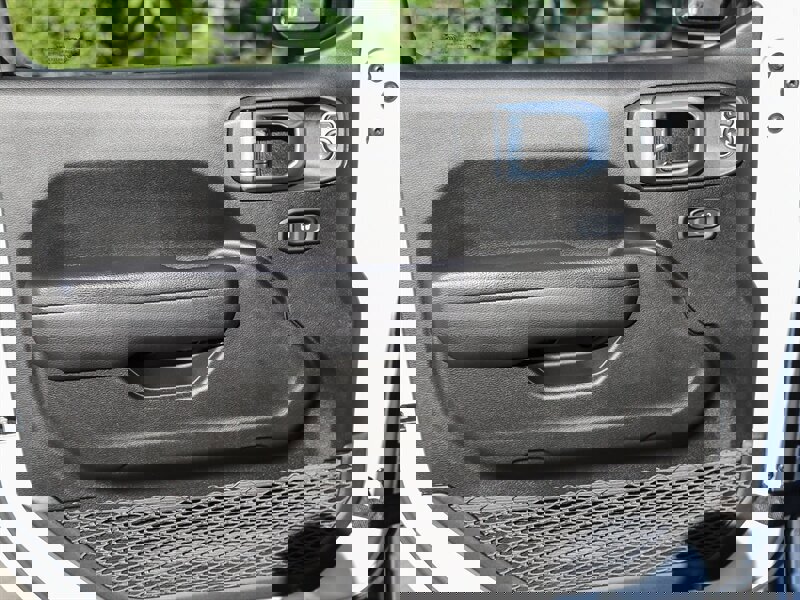 Used 2023 Jeep Gladiator Willys image 32