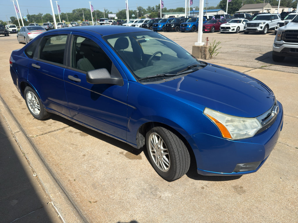 Used 2011 Ford Focus SE FWD image 4