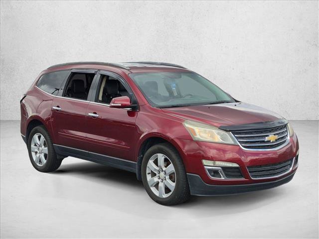 Used 2017 Chevrolet Traverse LT w/ Style and Technology Package FWD image 3
