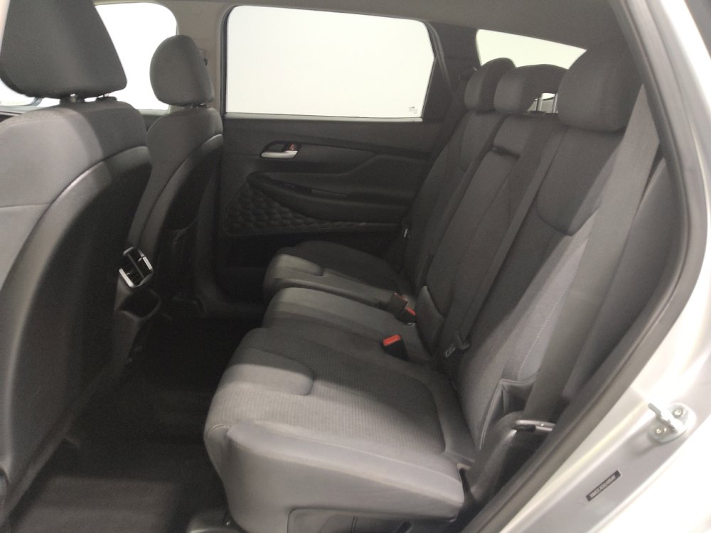 Used 2020 Hyundai Santa Fe SE image 18