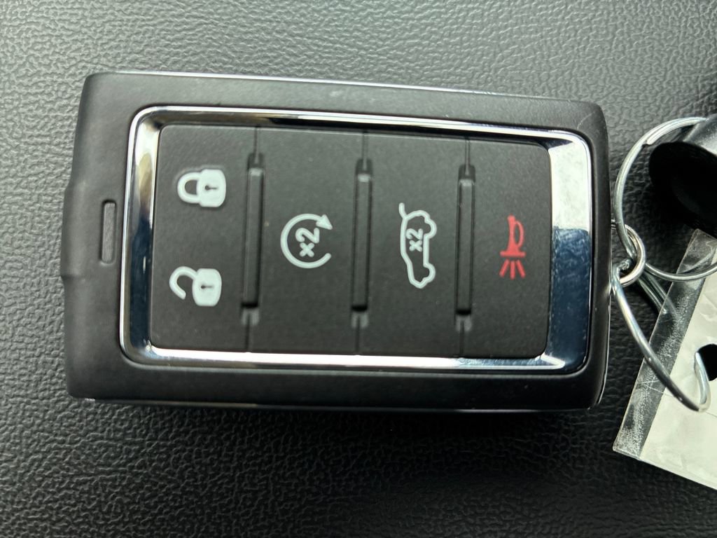 New 2025 Jeep Grand Cherokee Limited w/ Luxury Tech Group II image 30