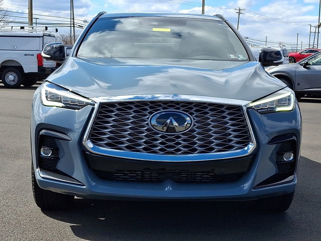 Used 2025 INFINITI QX55 Essential image 2