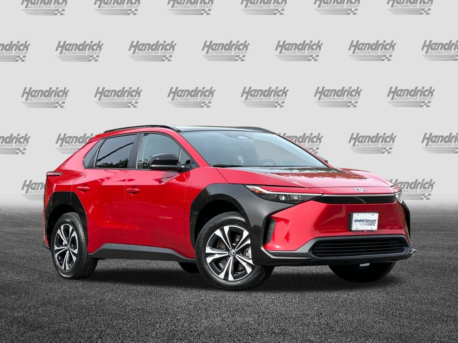 Used 2023 Toyota bZ4X XLE w/ Weather Package image 2