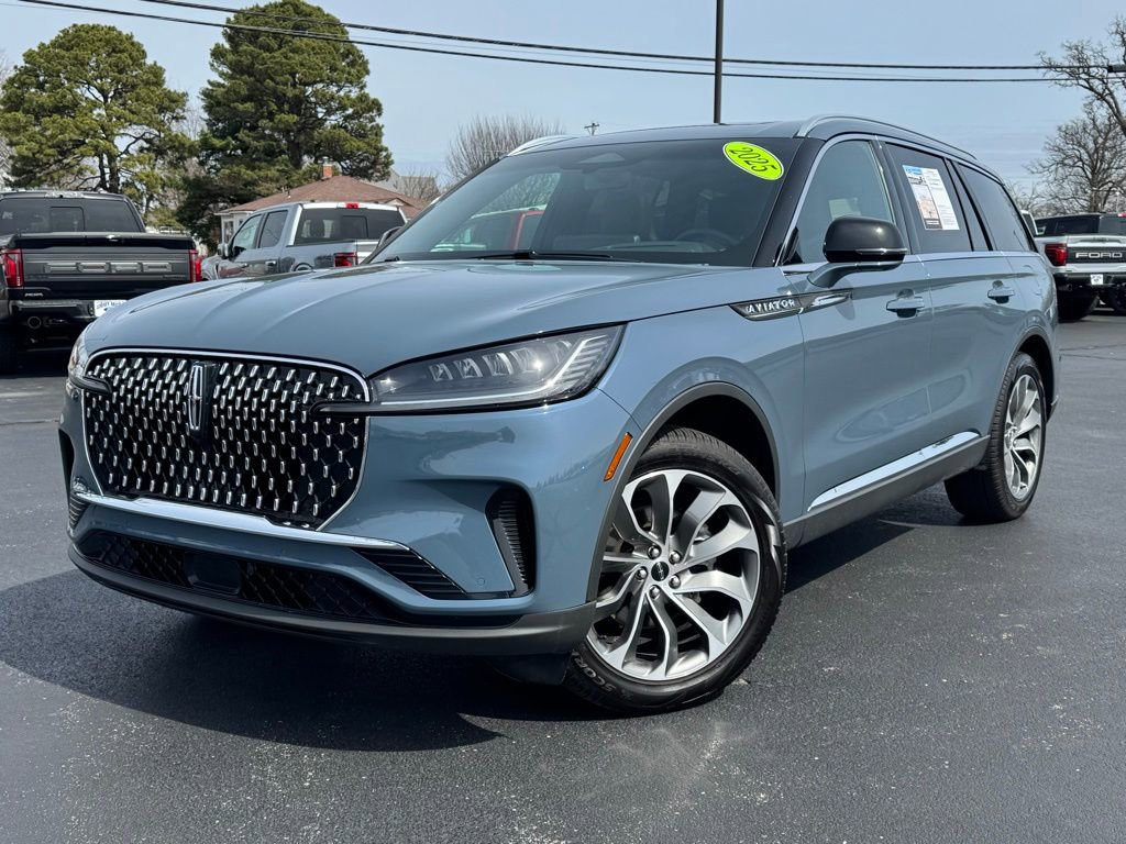 Used 2025 Lincoln Aviator Reserve w/ Luxury Package AWD/4WD image 36