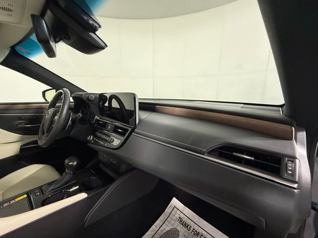 Certified 2025 Lexus ES 300h 300h w/ Premium Package image 32