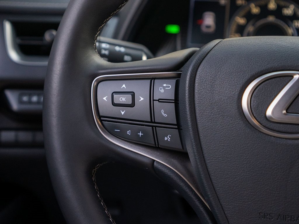 Used 2021 Lexus UX 250h w/ Accessory Package (Z1) image 26