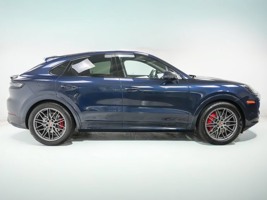 New 2026 Porsche Cayenne GTS AWD/4WD image 8
