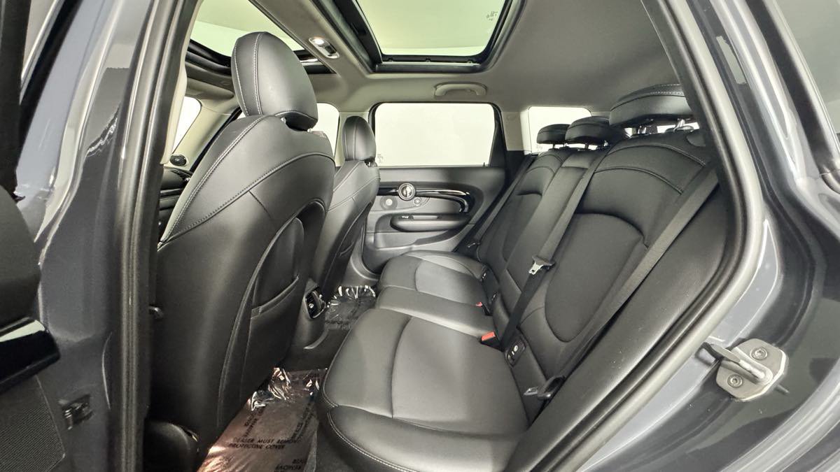 Used 2019 MINI Cooper Clubman S w/ Premium Package FWD image 30