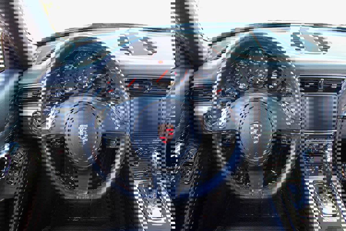 Used 2014 Porsche 911 Carrera image 22