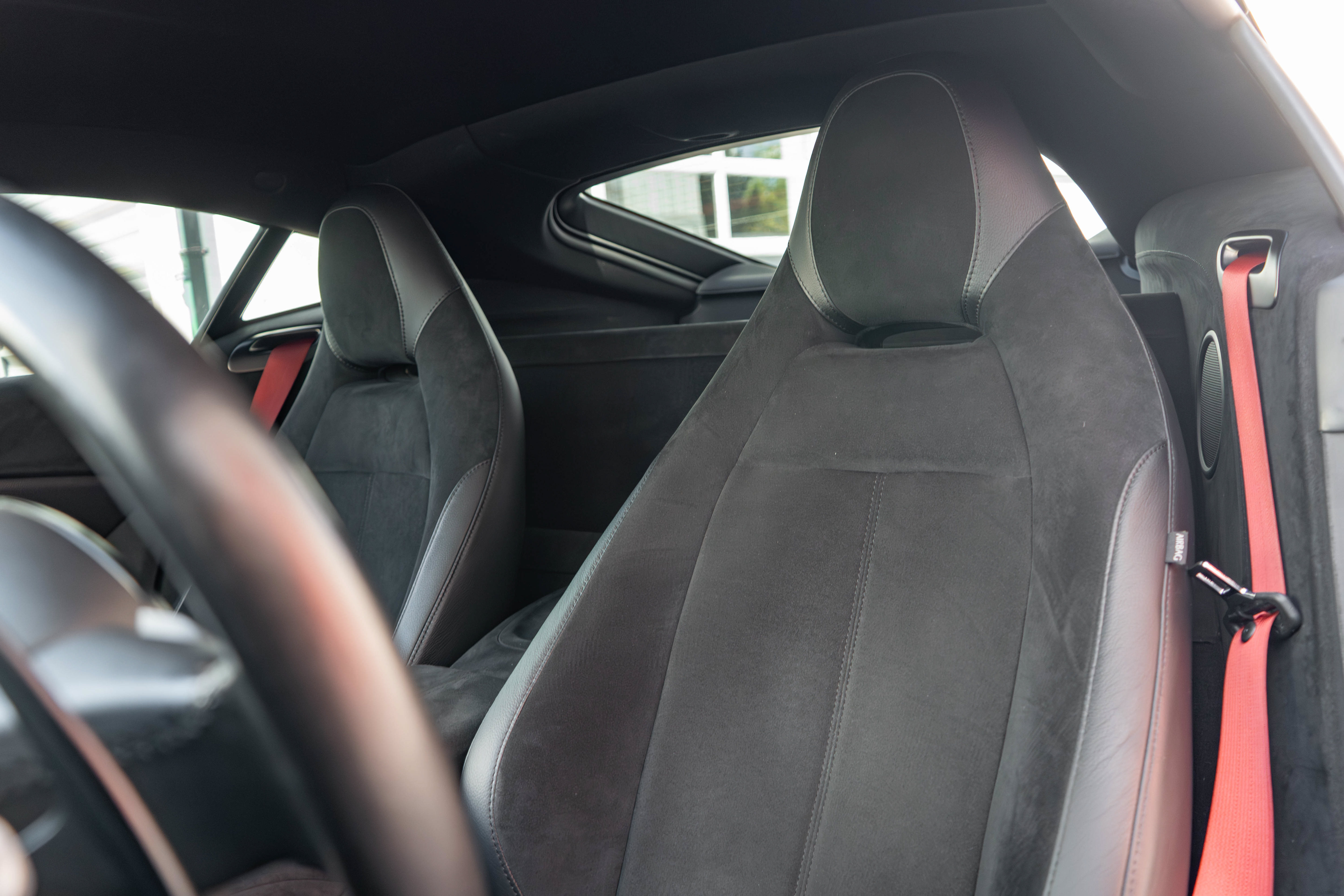 Used 2021 Aston Martin V8 Vantage Coupe RWD image 12