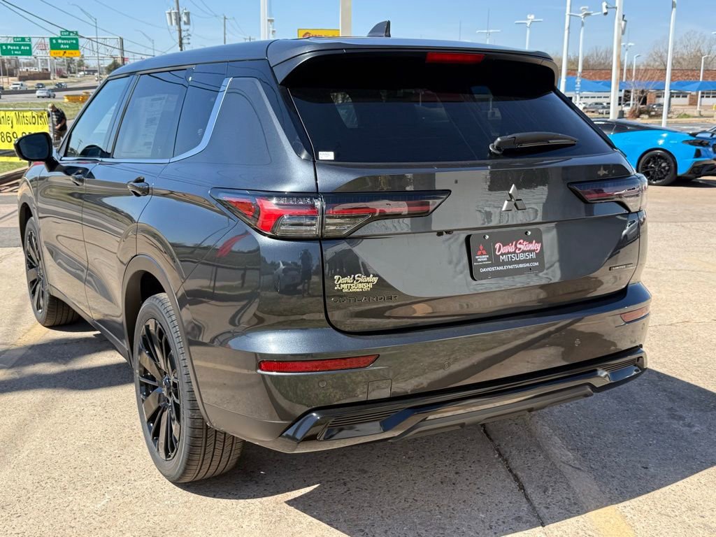 New 2026 Mitsubishi Outlander LE image 9