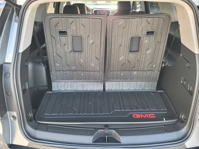 Used 2021 GMC Acadia SLE w/ LPO, Floor Liner Package FWD image 7