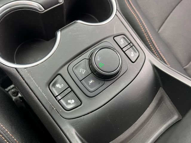 Used 2021 GMC Terrain SLT w/ Elevation Edition image 27