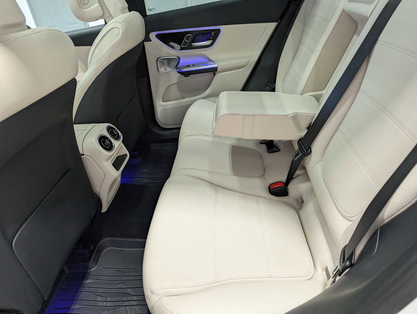 Certified 2026 Mercedes-Benz GLC 300 4MATIC image 23