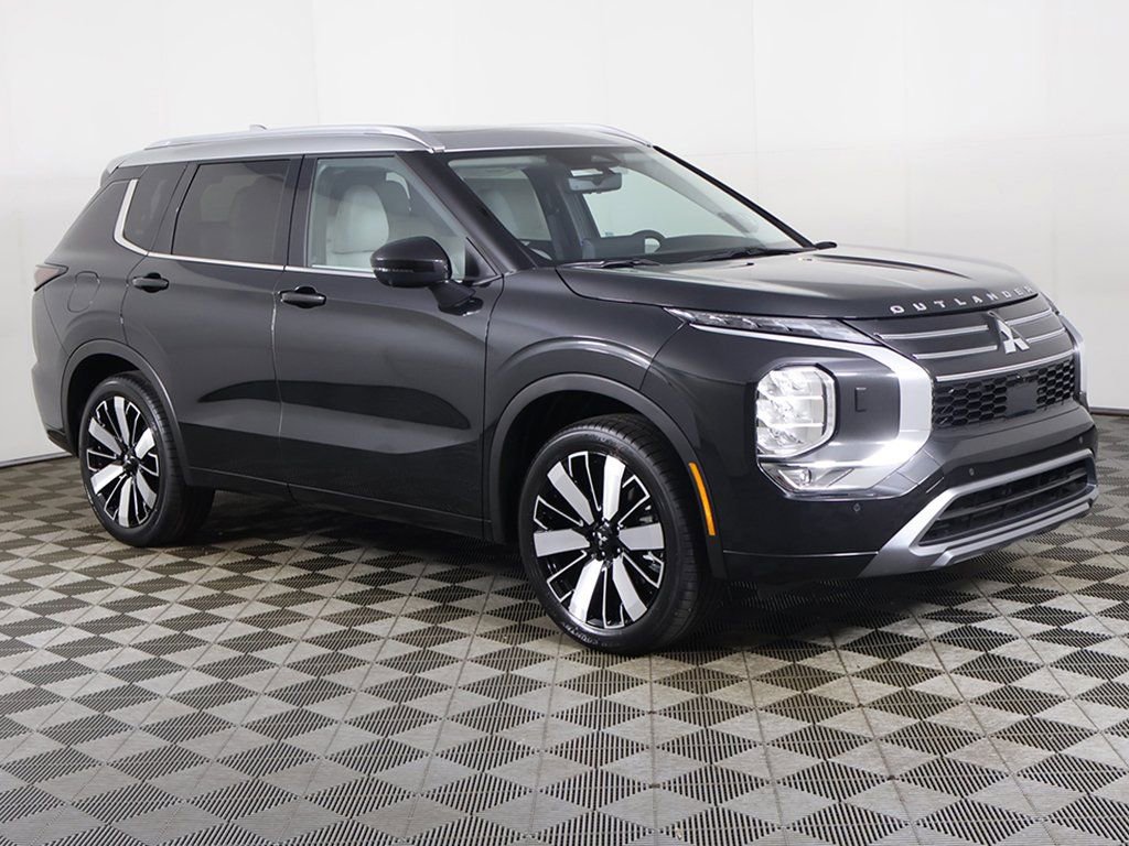 New 2025 Mitsubishi Outlander AWD image 2