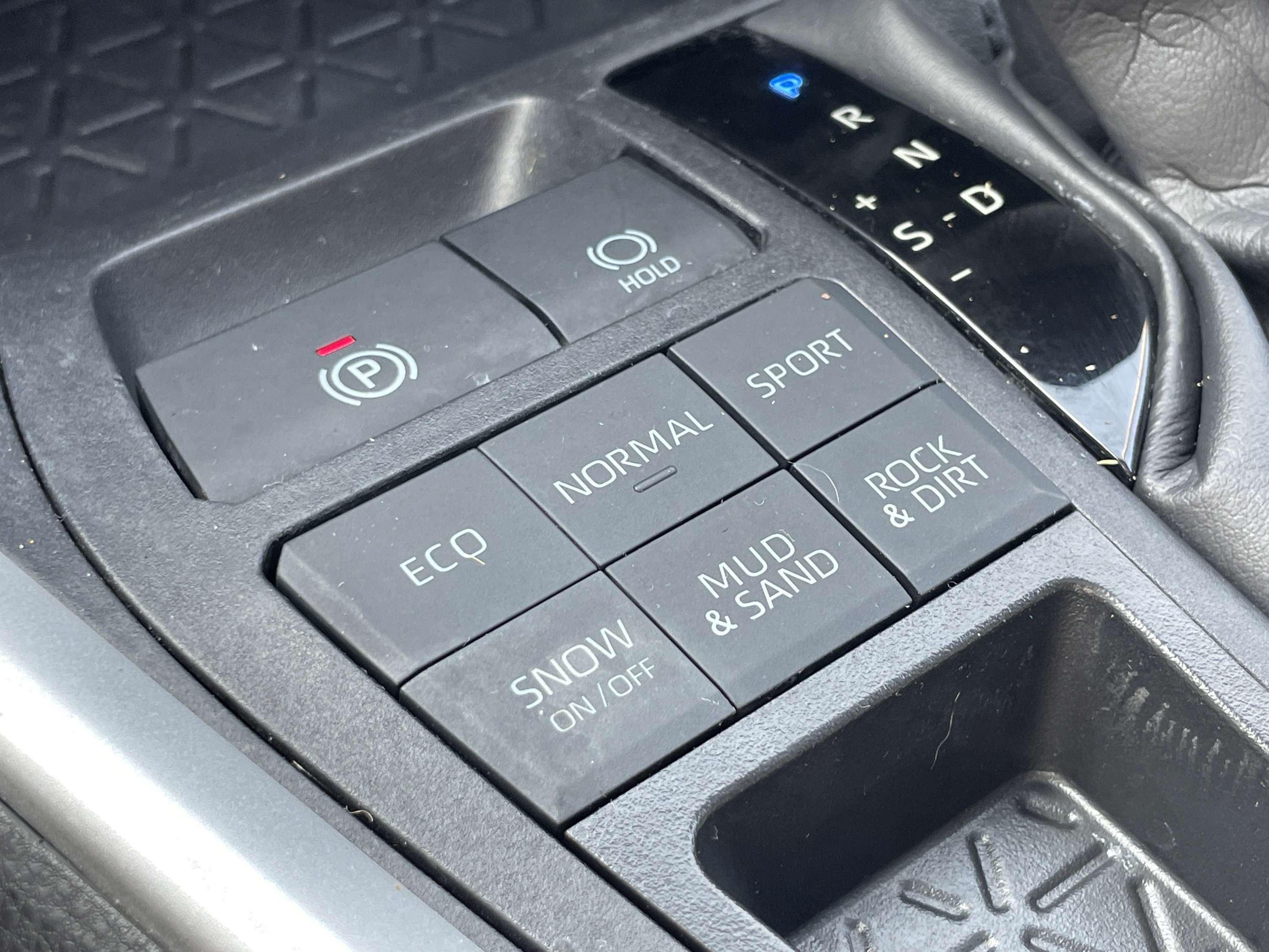 Used 2024 Toyota RAV4 XLE w/ Convenience Package AWD/4WD image 25