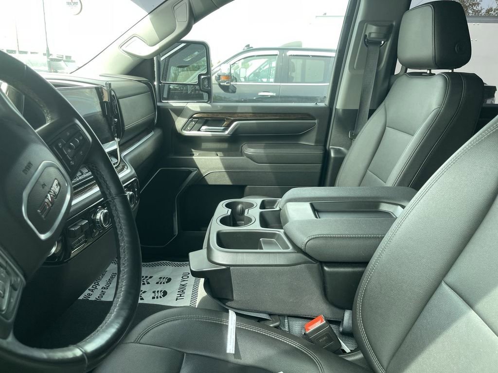 Used 2025 GMC Sierra 3500 SLE w/ SLE Value Package AWD/4WD image 5
