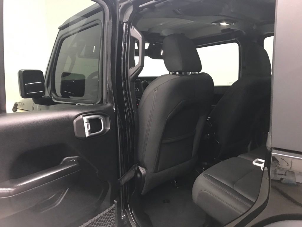 Used 2018 Jeep Wrangler Unlimited Sport S image 23