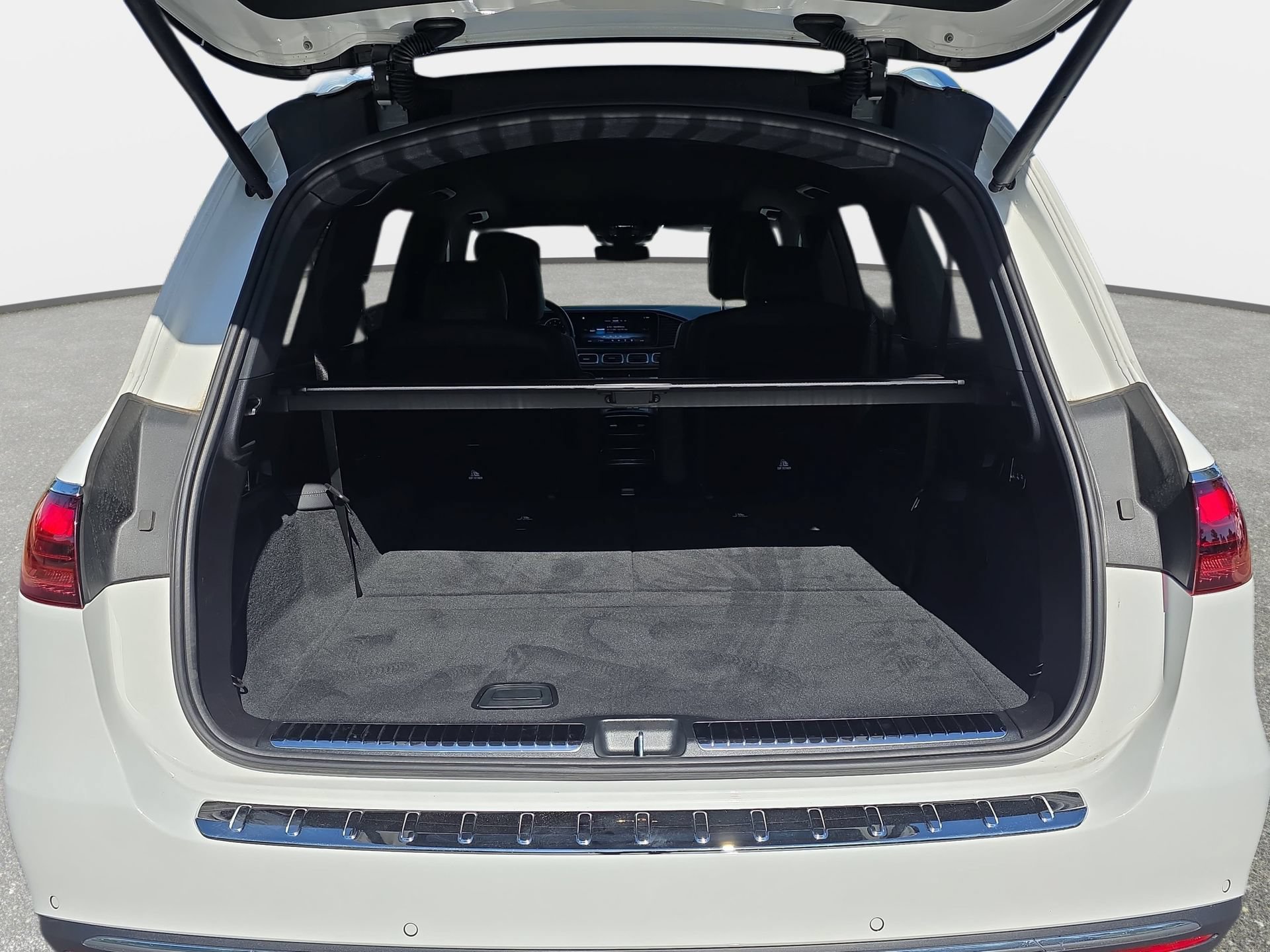 Certified 2025 Mercedes-Benz GLS 450 4MATIC image 12