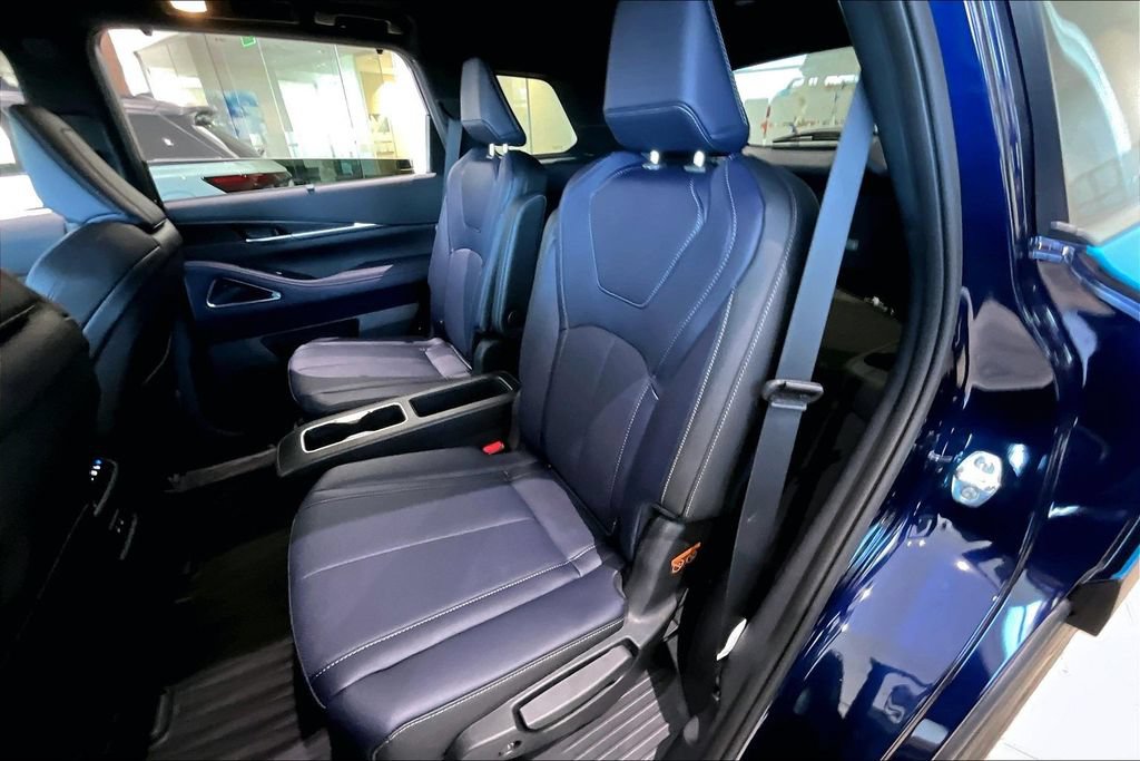 Certified 2026 INFINITI QX60 Sport w/ Dark Cargo Package AWD/4WD image 17