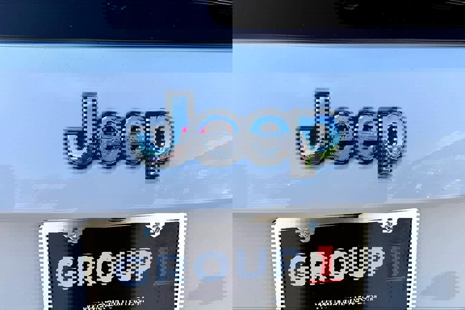 Used 2015 Jeep Grand Cherokee Overland image 31