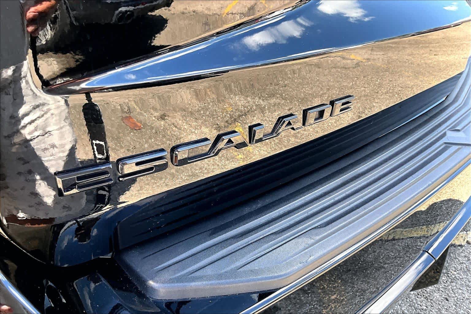 Used 2024 Cadillac Escalade Sport w/ LPO, ONYX Package AWD/4WD image 10