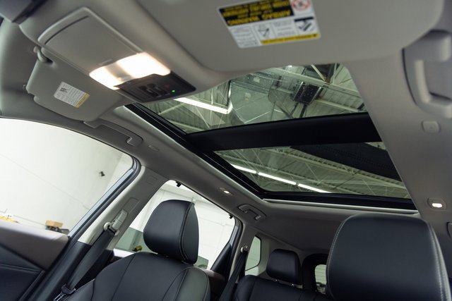 Used 2022 Nissan Rogue SL w/ SL Premium Package image 13