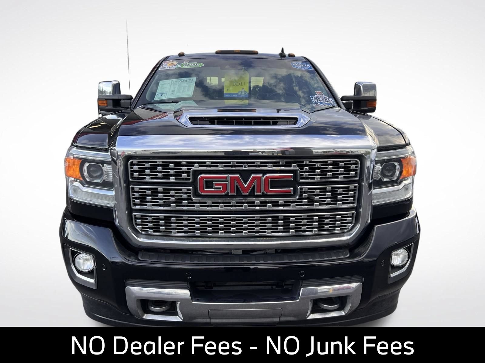 Used 2019 GMC Sierra 3500 Denali w/ Duramax Plus Package AWD/4WD image 2