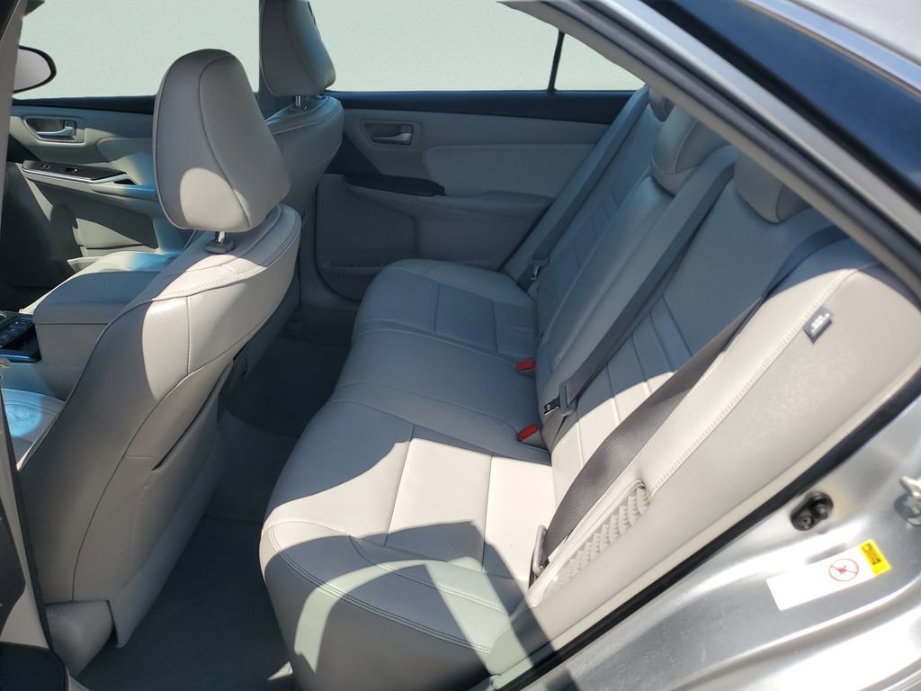 Used 2015 Toyota Camry XLE w/ Moonroof Package image 13