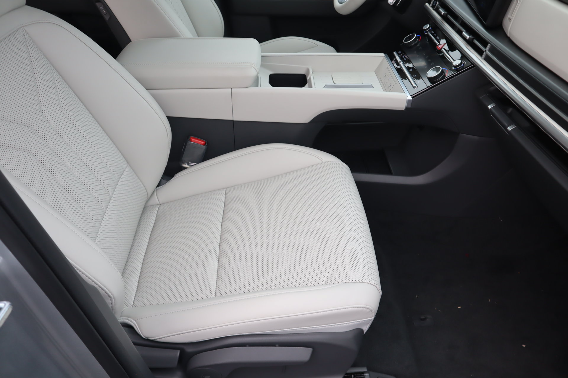 New 2026 Hyundai Santa Fe SEL AWD/4WD image 13