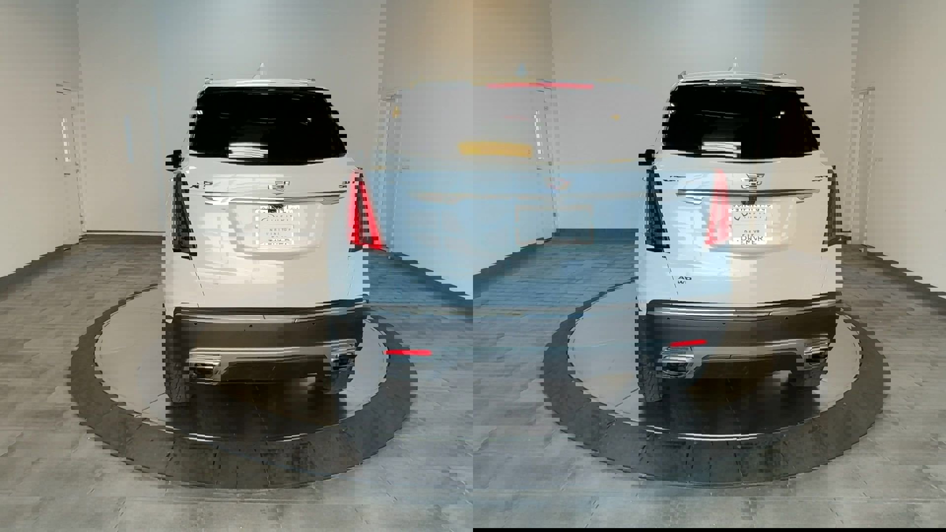 Used 2024 Cadillac XT5 Premium Luxury w/ Technology Package image 6