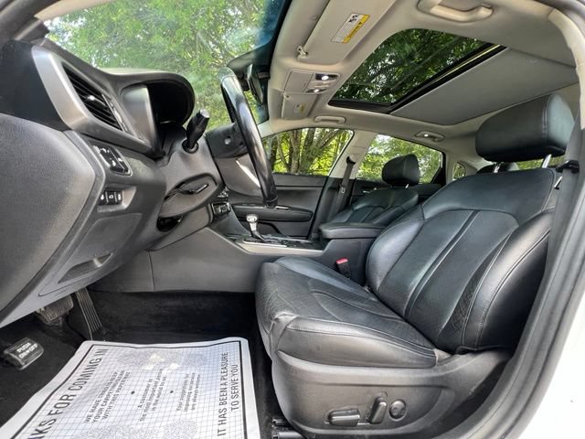 Used 2020 Kia Optima SE FWD image 40