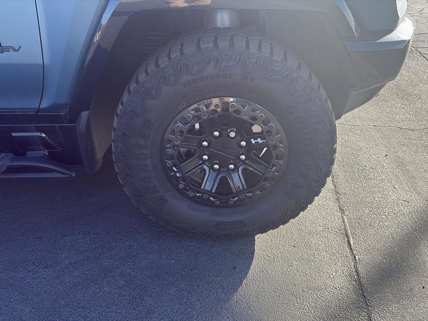 Used 2024 GMC Hummer EV 3X w/ Omega Edition image 10