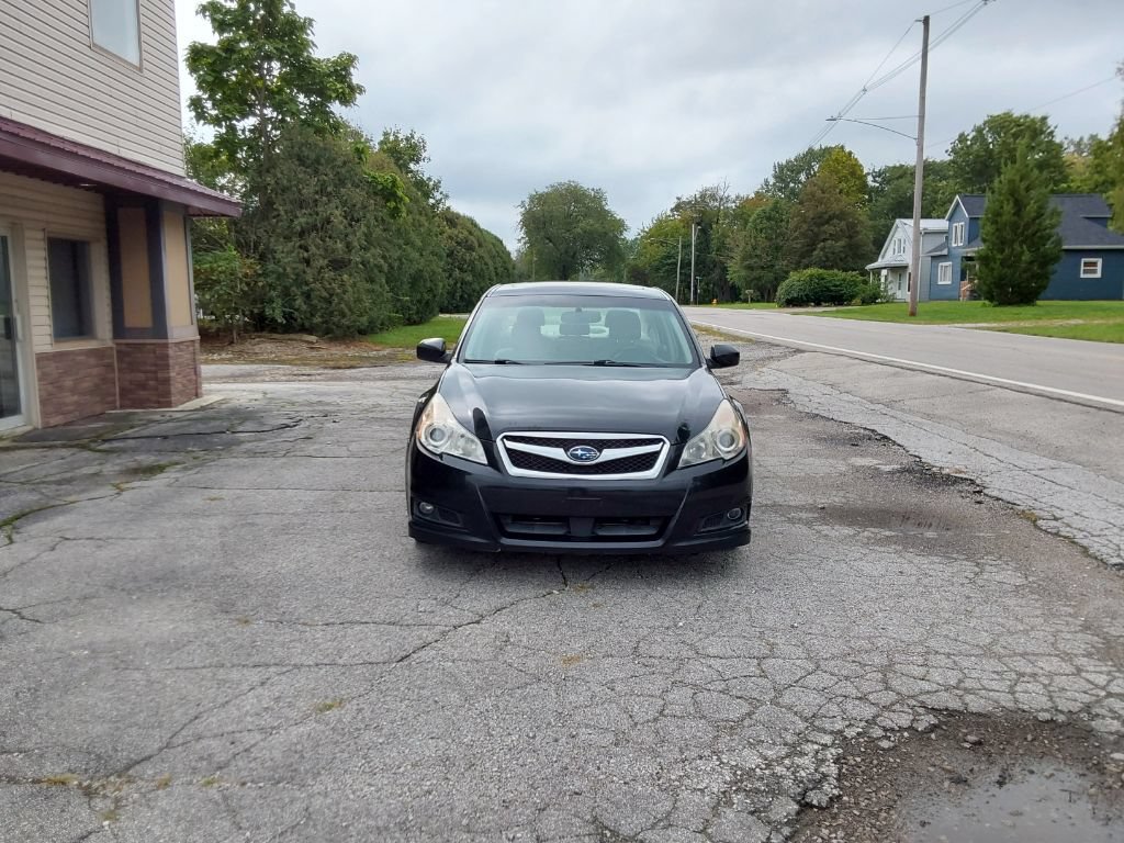 Used 2011 Subaru Legacy 3.6R Premium w/ Appearance Package 1G AWD/4WD image 3