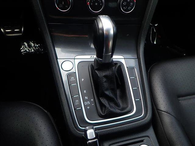 Used 2018 Volkswagen Golf SE image 21