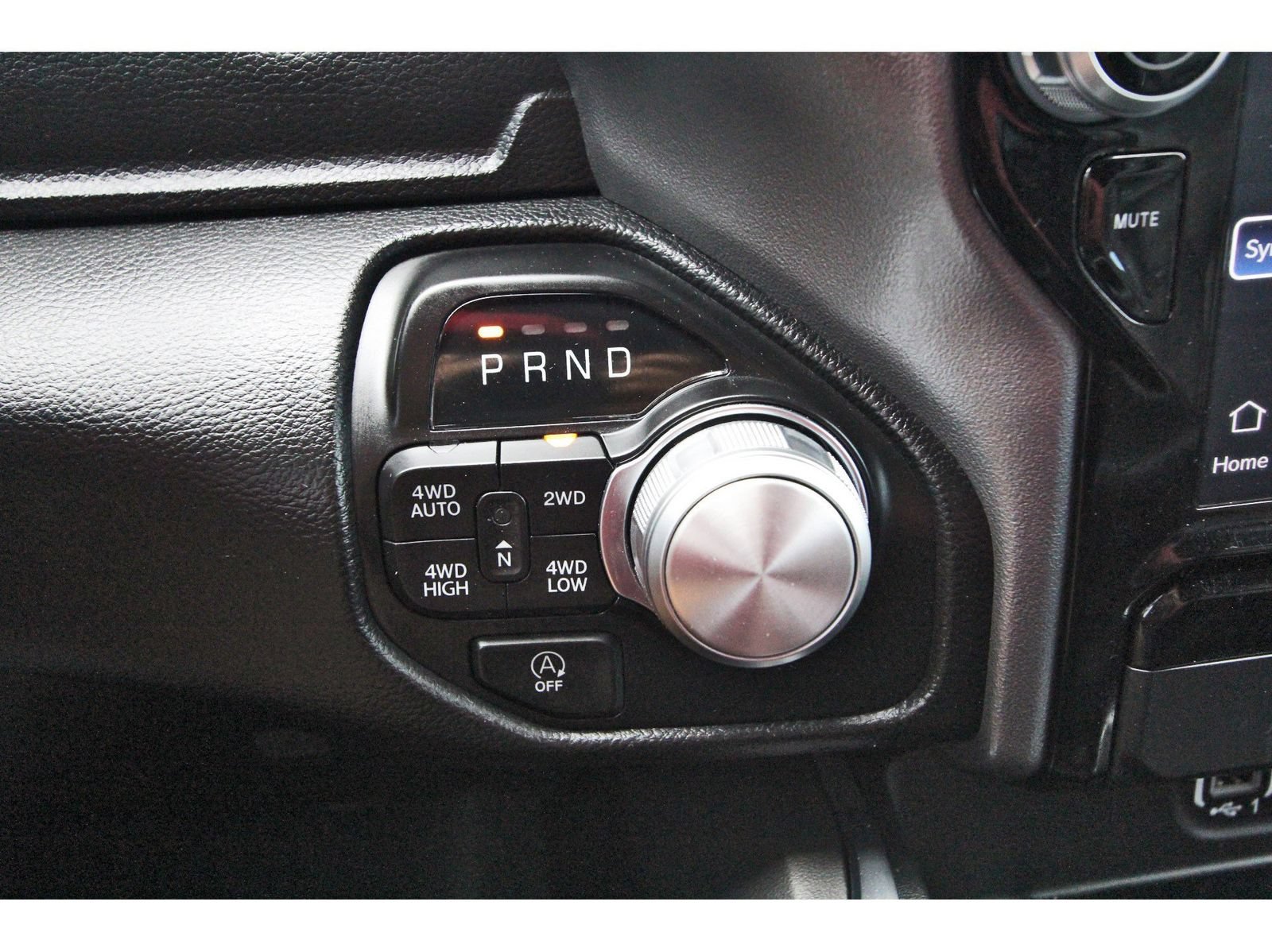 Used 2024 RAM 1500 Laramie AWD/4WD image 26