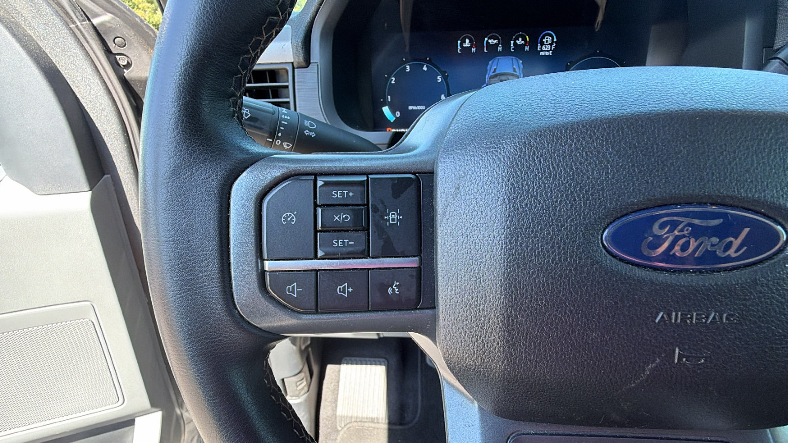 Used 2025 Ford F150 XLT w/ Equipment Group 301A Standard AWD/4WD image 26