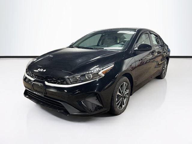 Used 2023 Kia Forte LXS FWD image 3