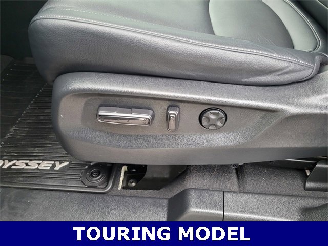 Used 2024 Honda Odyssey Touring image 16