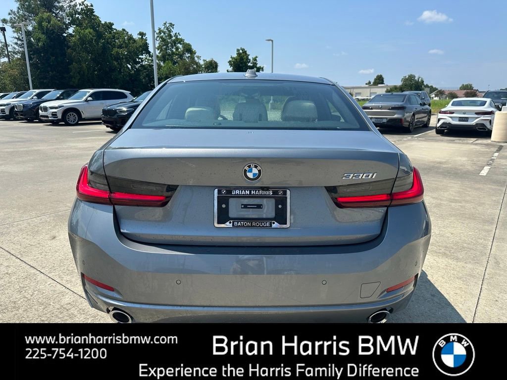 Certified 2025 BMW 330i Sedan w/ Convenience Package image 6