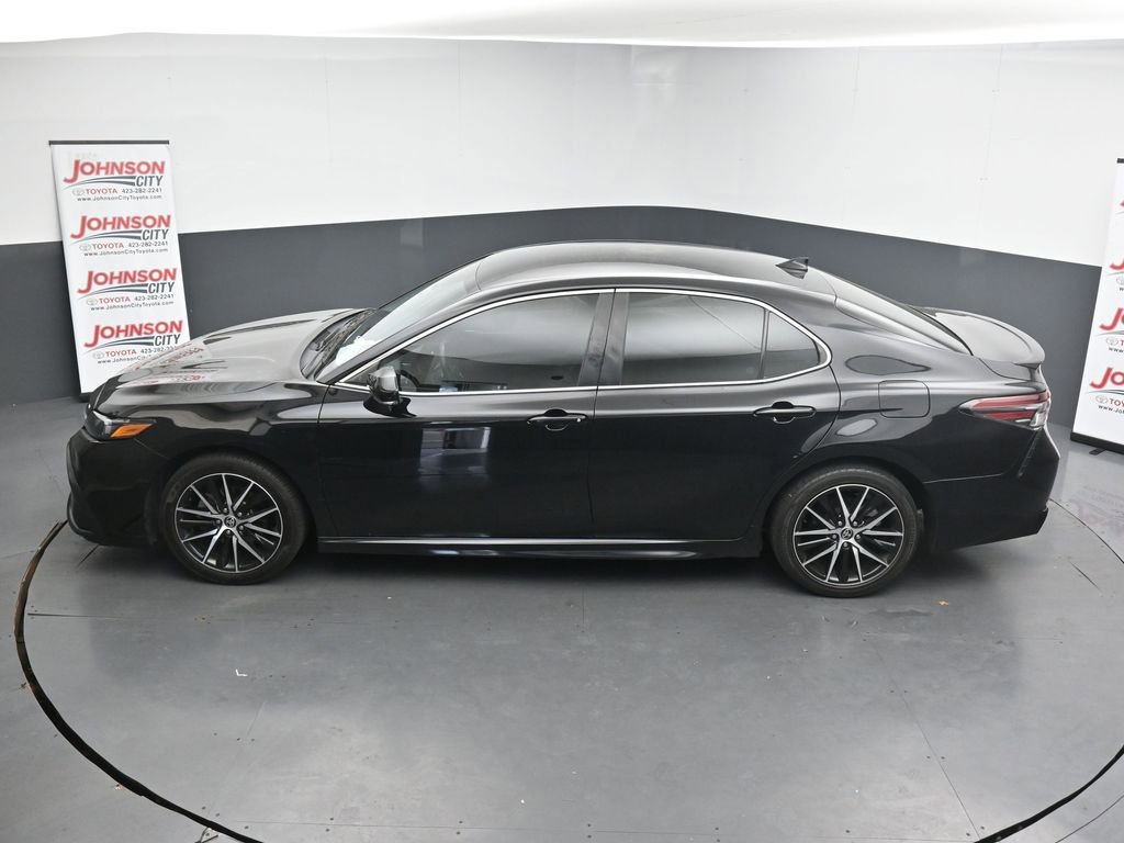 Used 2022 Toyota Camry SE image 13