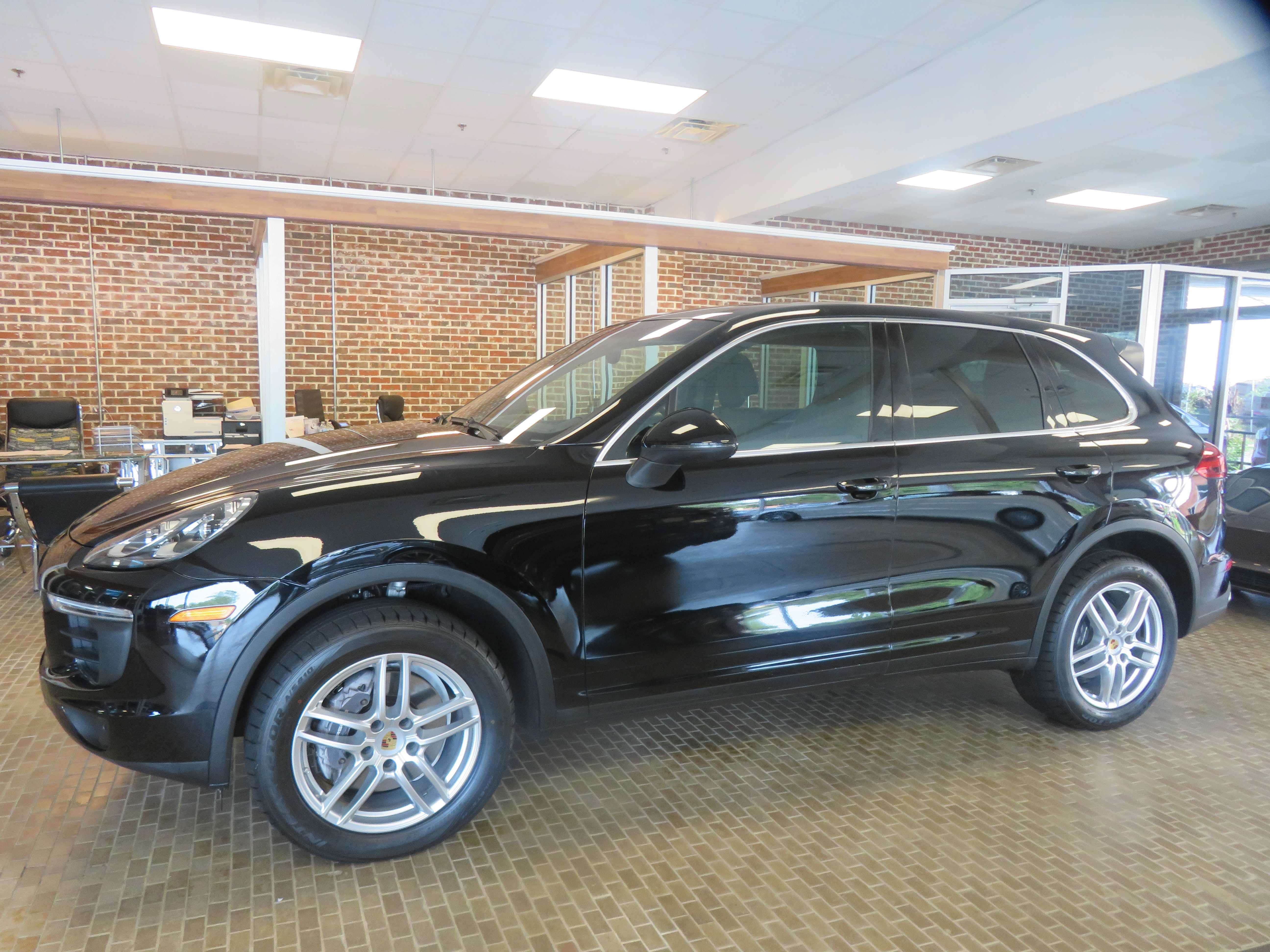 Used 2016 Porsche Cayenne AWD/4WD image 71