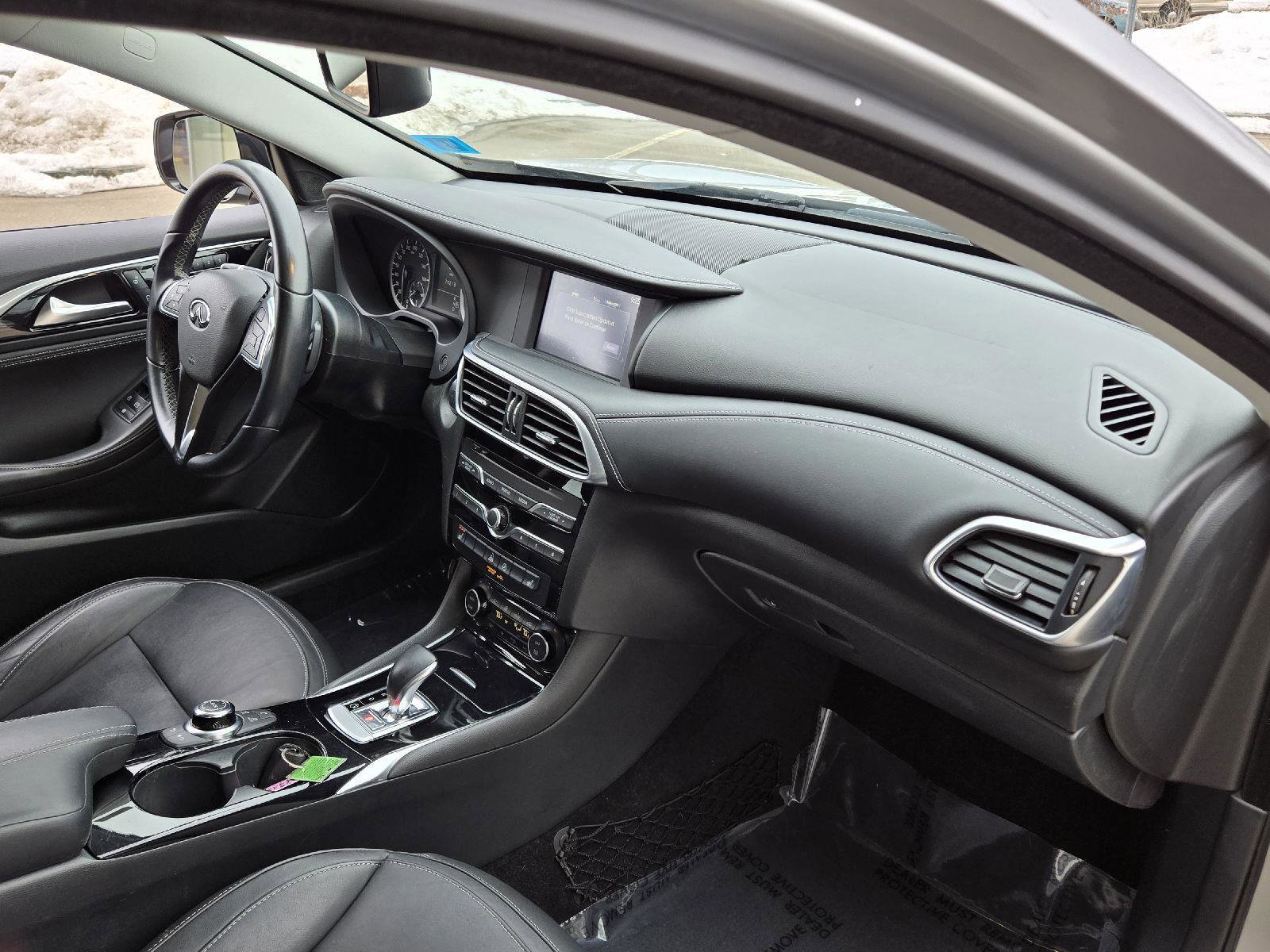 Certified 2018 INFINITI QX30 Premium w/ Cargo Package image 15