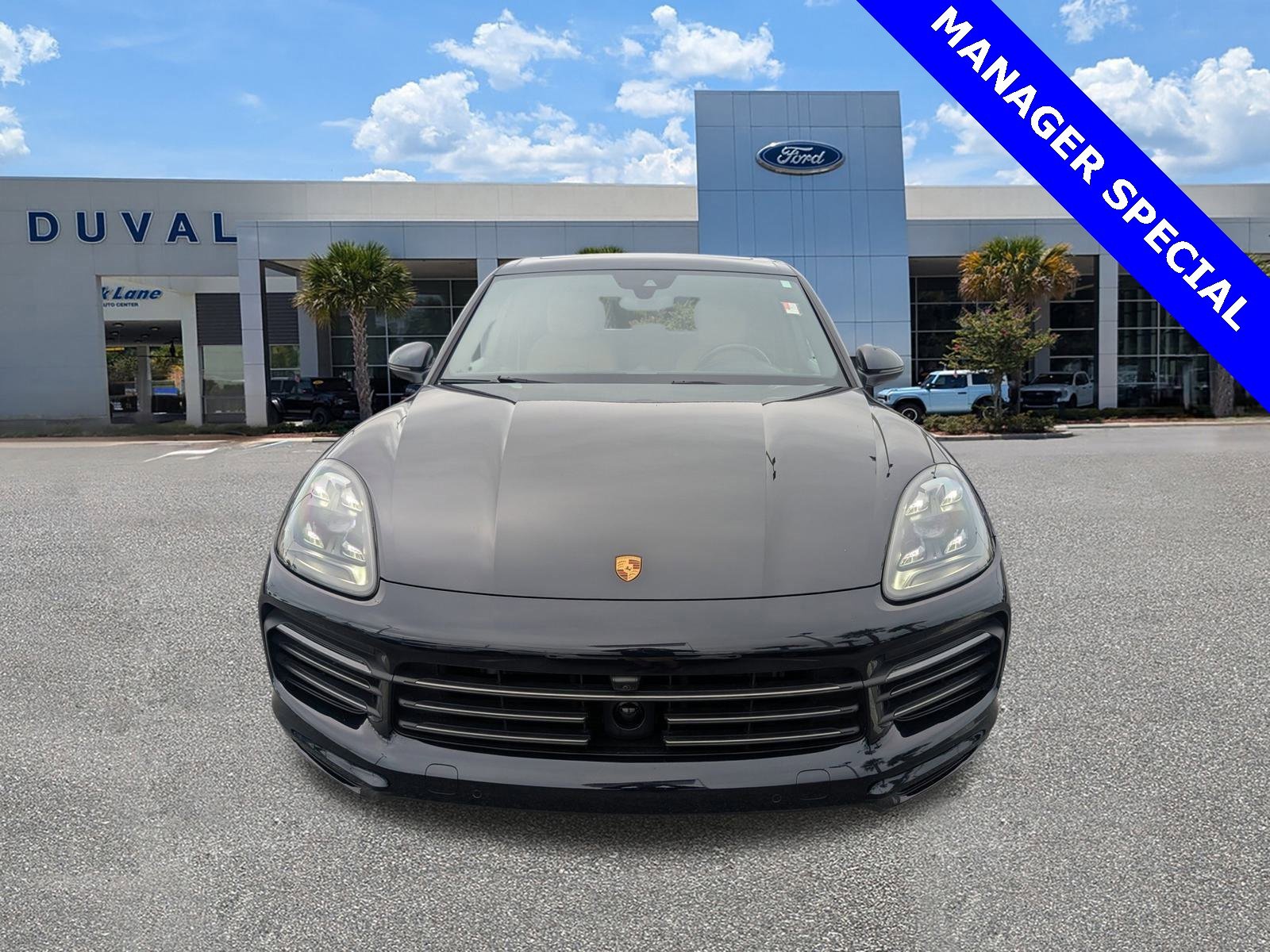 Used 2023 Porsche Cayenne Platinum Edition image 9